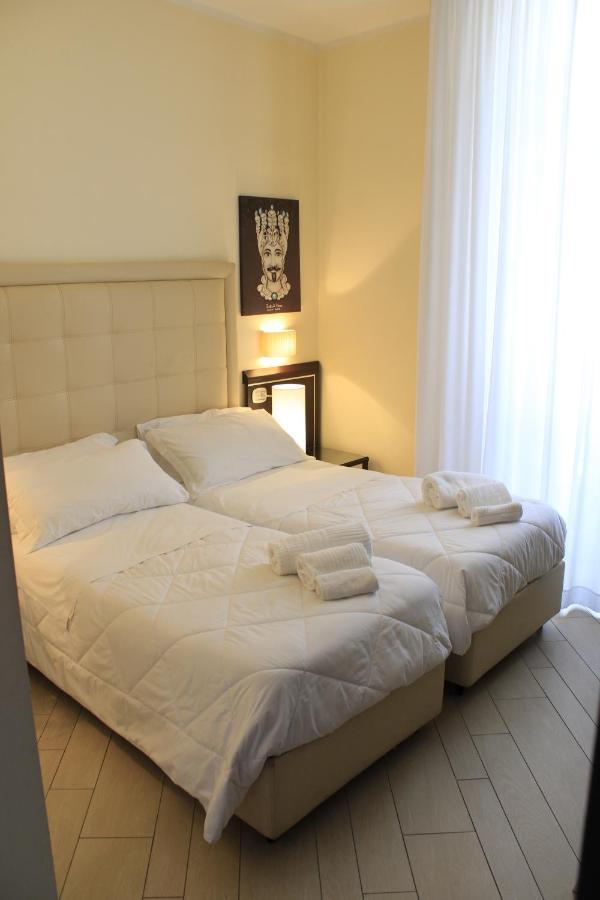 Hotel Ferdinando II Napels Buitenkant foto