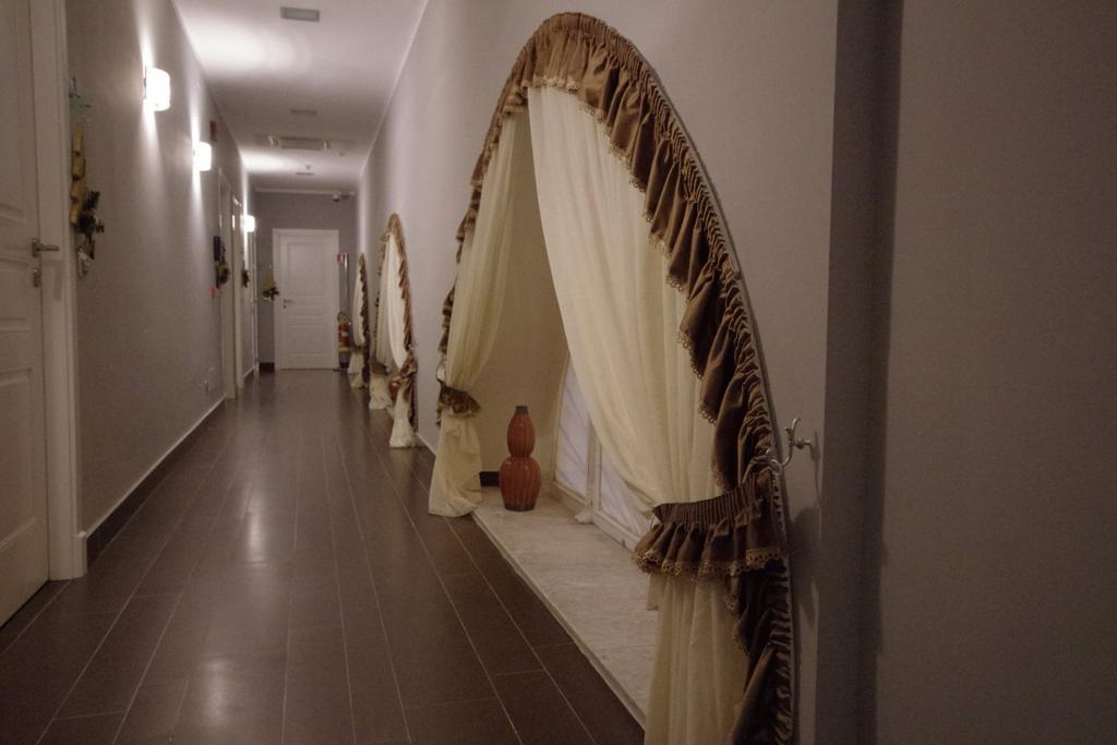 Hotel Ferdinando II Napels Buitenkant foto